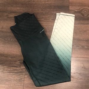 Ar-33 green ombré workout leggings size small